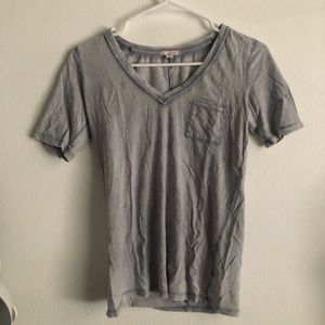 ✨3/$10✨ Gap V-Neck Top